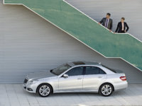 Mercedes-Benz-E-Class_2010_1600x1200_wallpaper_08.jpg