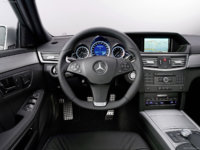 Mercedes-Benz-E-Class_2010_1600x1200_wallpaper_25.jpg
