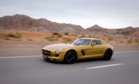 Mercedes_SLS_AMG_Desert_Gold_en_G55_AMG_12.jpg