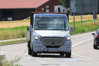 2018-mercedes-benz-sprinter-spied-in-production-guise-changes-camouflage_1.jpg