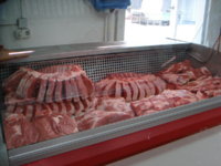 2008 02 мясо на рынке.jpg