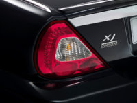 2009-Jaguar-XJ-Portfolio-Rear-Light-1280x960.jpg