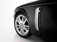 2009-Jaguar-XJ-Portfolio-Side-Vent-1280x960.jpg